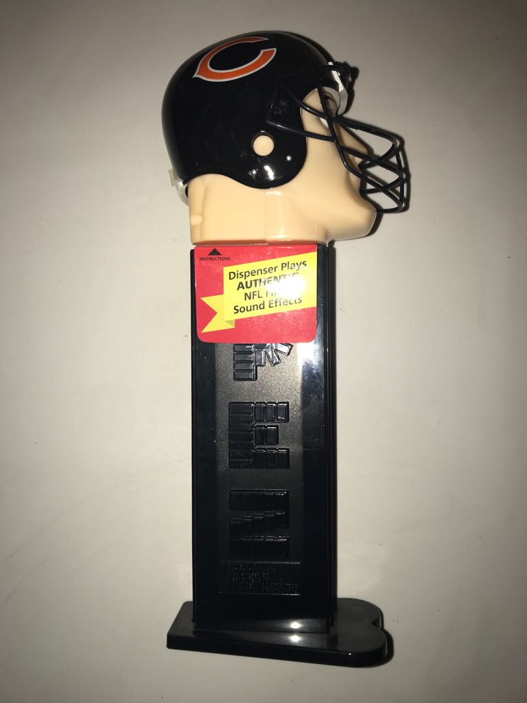 Chicago Bears - ⍰ Giant pez collectible - Main Image 2