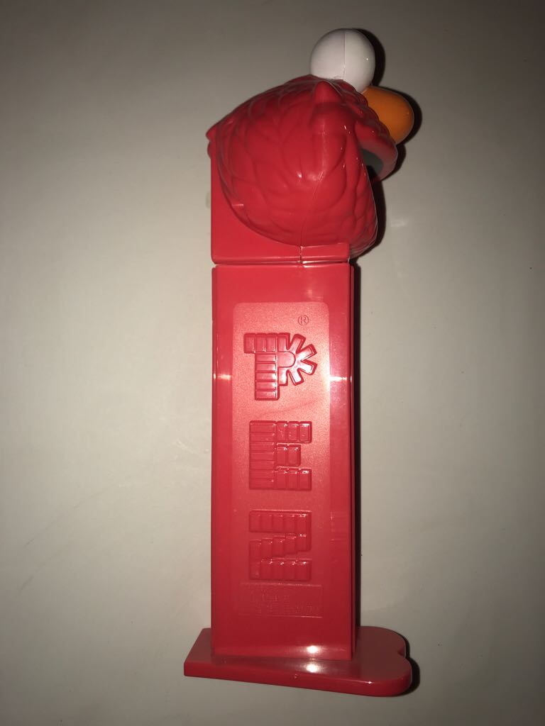 Elmo - ⍰ Giant pez collectible - Main Image 2