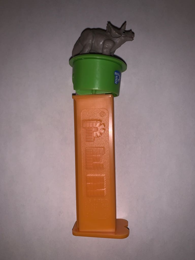 Triceratops - Jurassic World pez collectible - Main Image 2