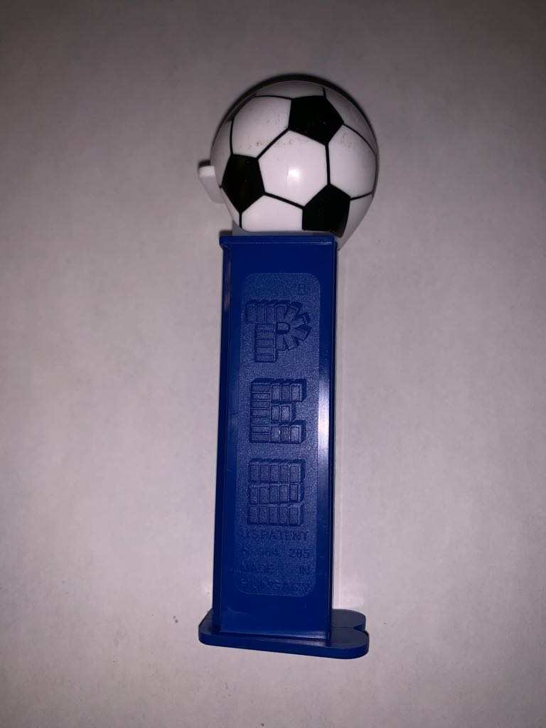 Soccer Ball - Sports pez collectible - Main Image 2