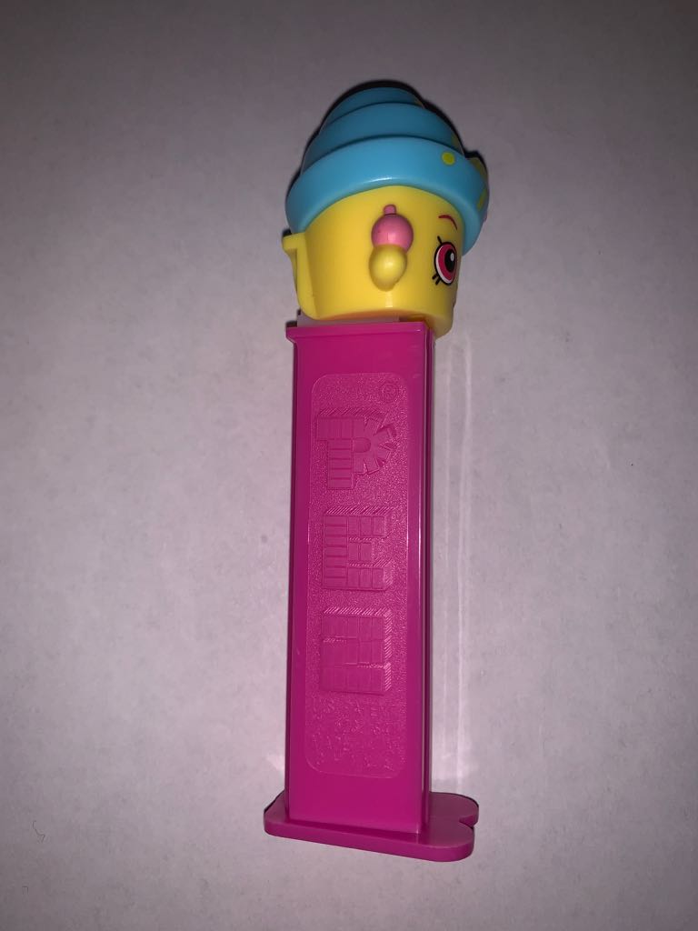 Cupcake Queen - Shopkins pez collectible - Main Image 2