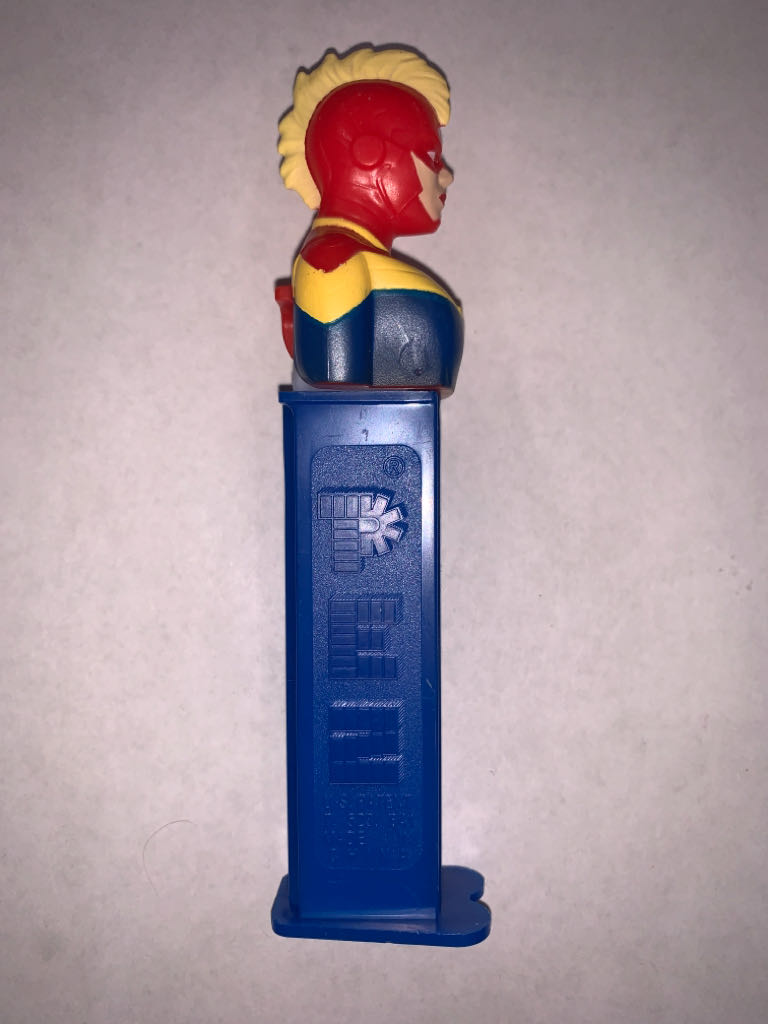 Captain Marvel - Heroes pez collectible - Main Image 2