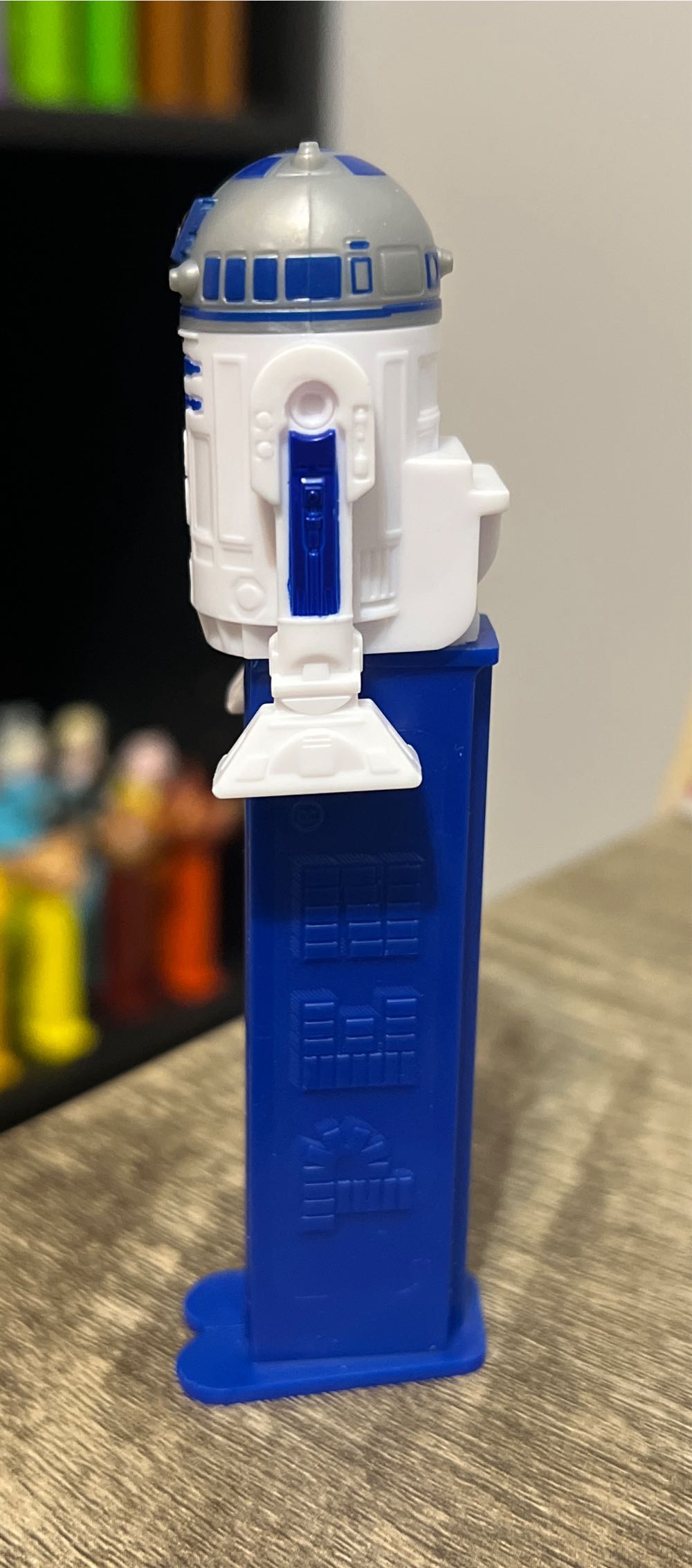 R2-D2 B - Star Wars pez collectible - Main Image 4