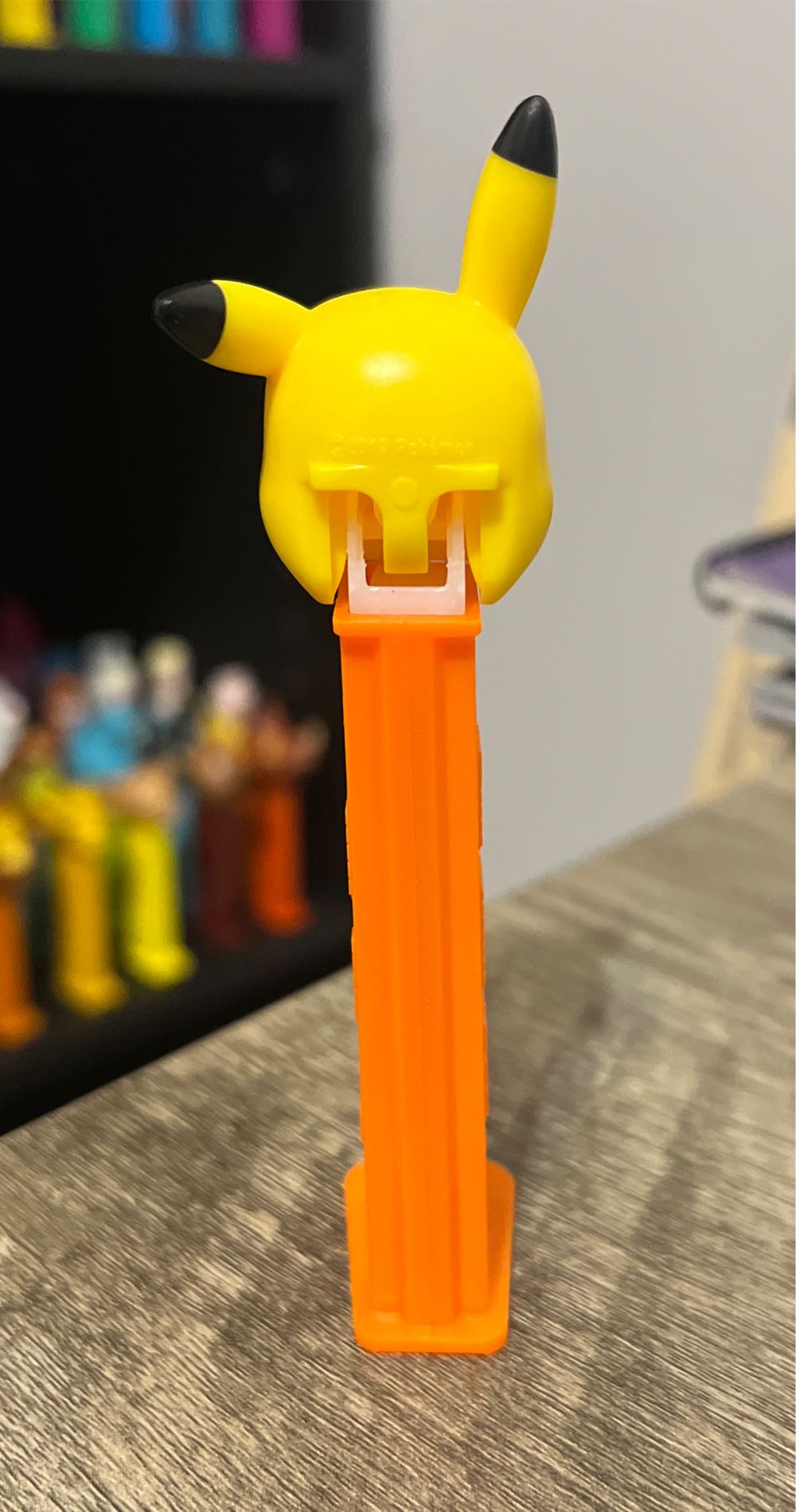 Pikachu B (Christmas) - Pokemon pez collectible - Main Image 3