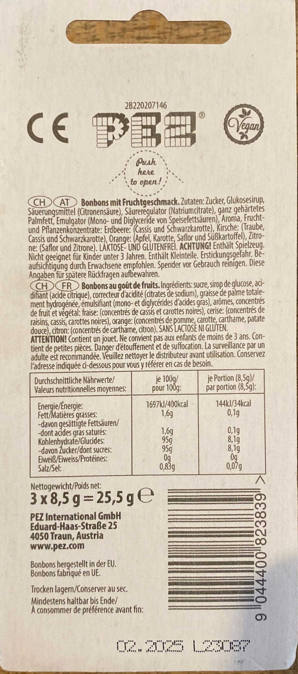 Looney Tunes - Tweety With Ball Cap - Looney Toons pez collectible - Main Image 2