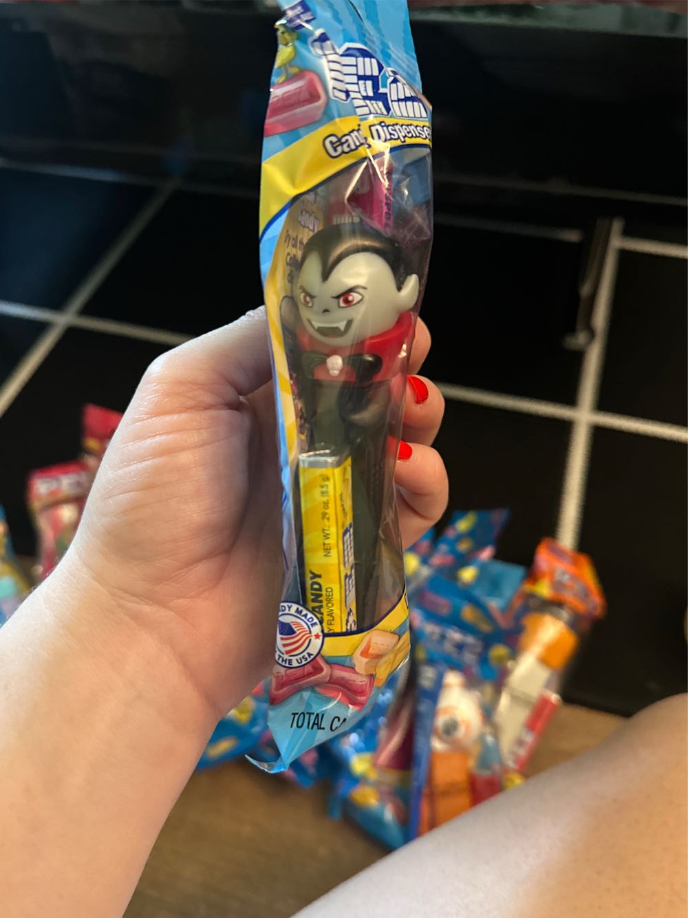 Halloween - Vampire 🧛 🎃 - Halloween pez collectible - Main Image 2