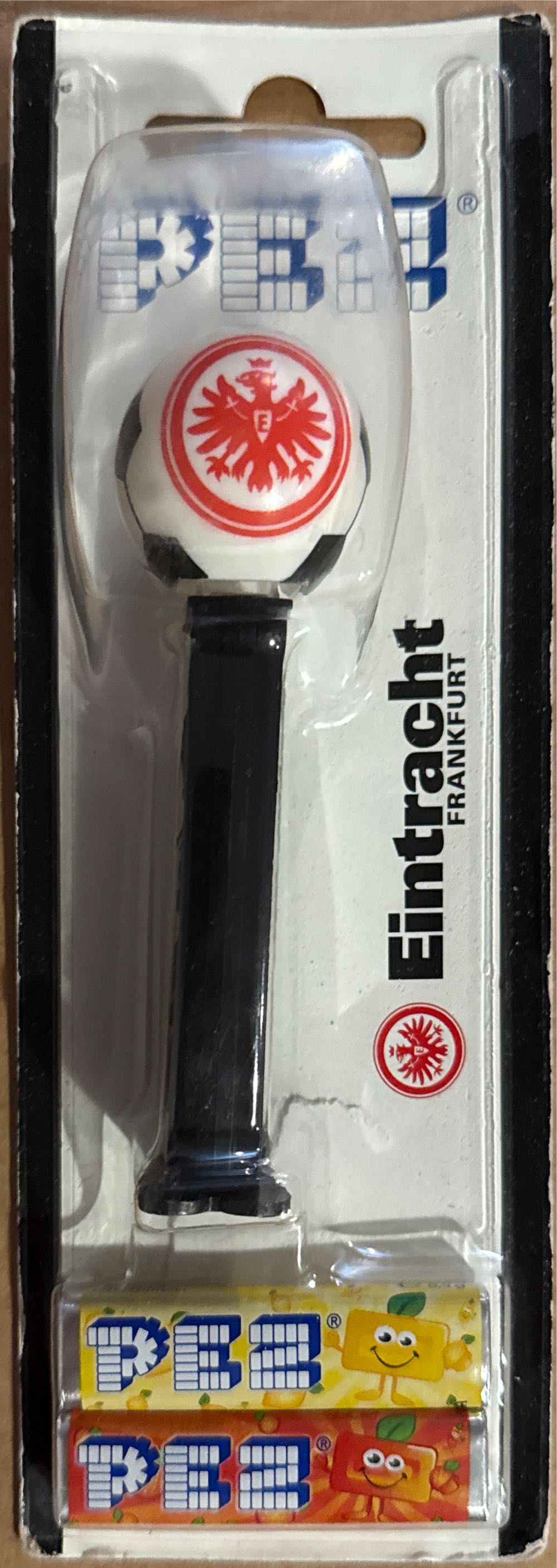 Soccer - German Bundesliga - Eintracht Frankfurt - Sports pez collectible - Main Image 3