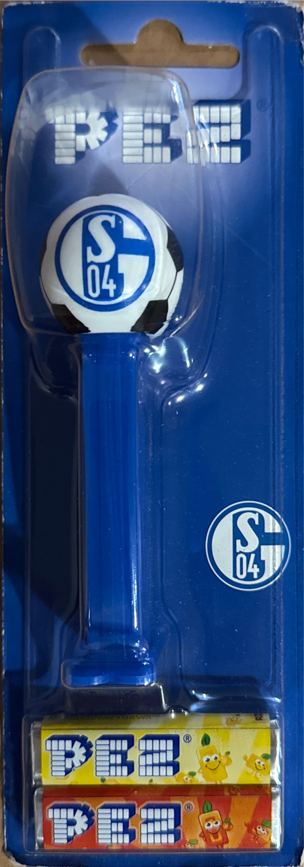 Soccer - German Bundesliga - FC Schalke 04 - Sports: German Bundesliga pez collectible - Main Image 3