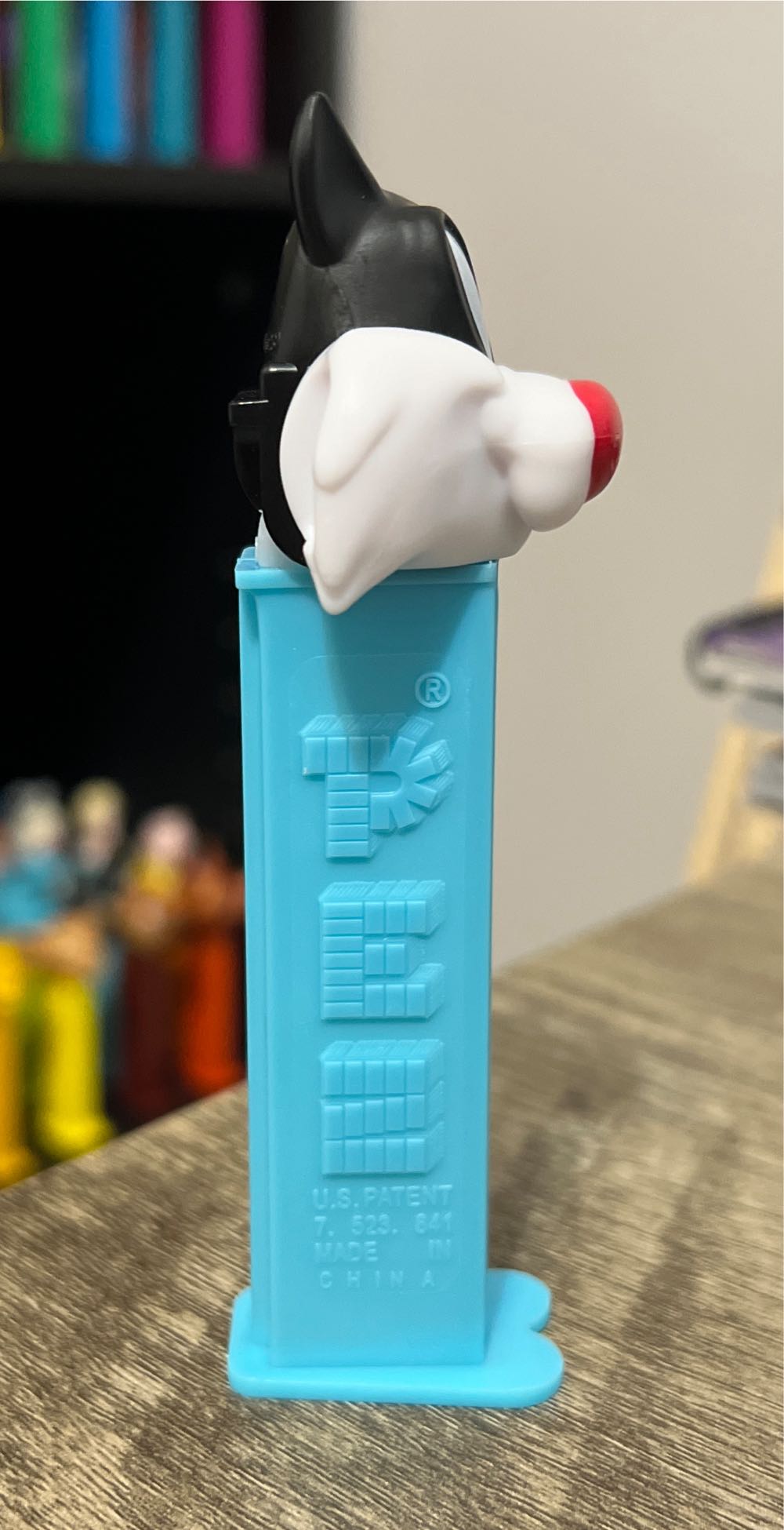 Looney Tunes - Sylvester C - Movies & TV - Warner Bros. pez collectible [Barcode 073621735385] - Main Image 2