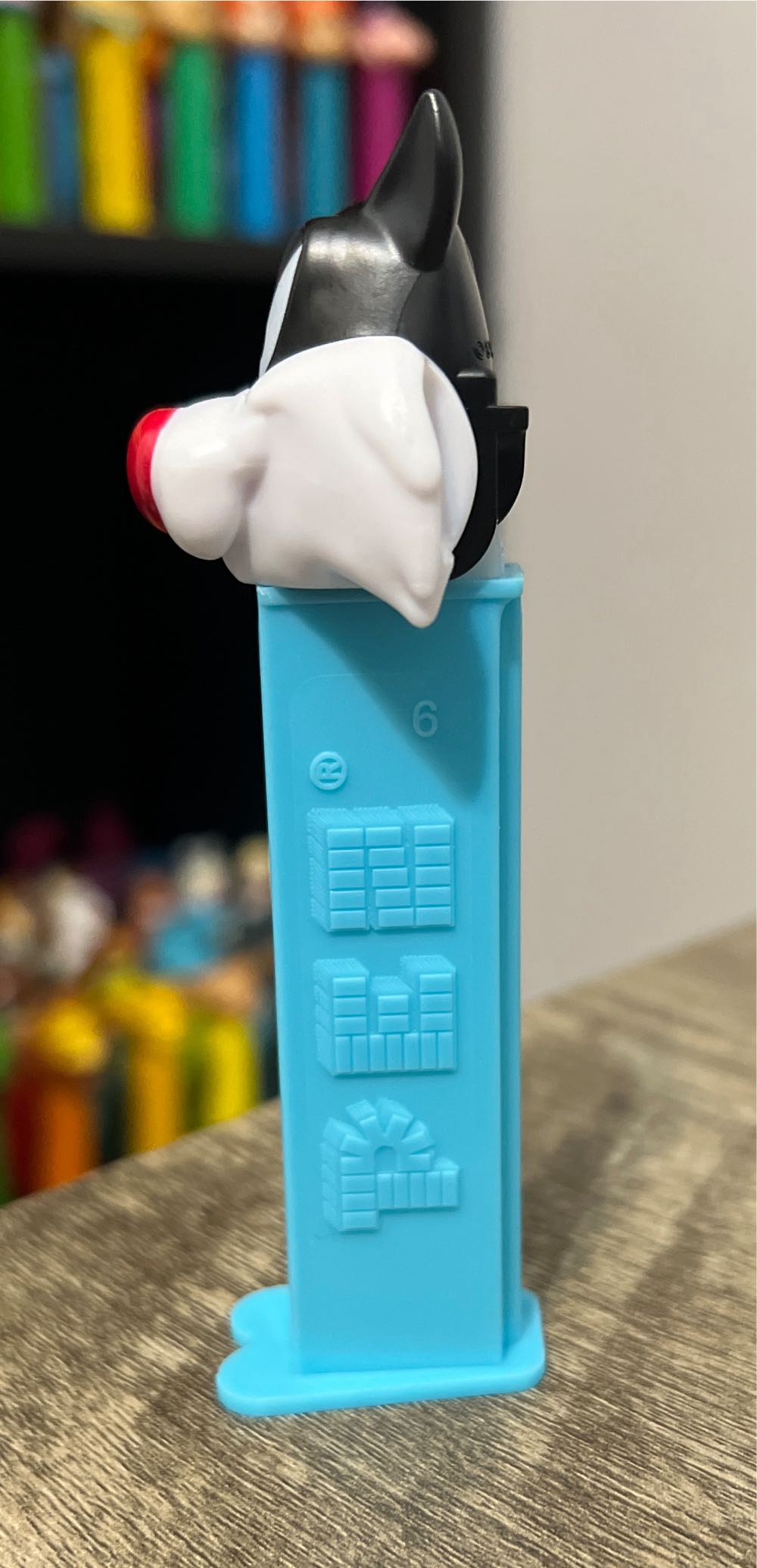 Looney Tunes - Sylvester C - Movies & TV - Warner Bros. pez collectible [Barcode 073621735385] - Main Image 4