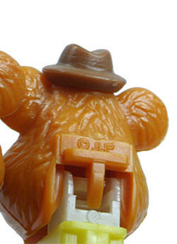 Fozzie Bear A (Dark Nose) - Muppets pez collectible - Main Image 2