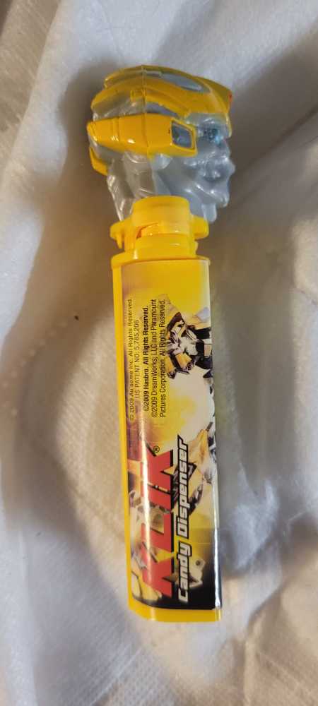 Bumblebee - Transformers Revenge Of The Fallen - Transformers pez collectible - Main Image 2