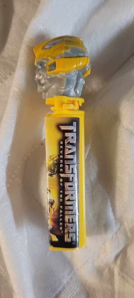 Bumblebee - Transformers Revenge Of The Fallen - Transformers pez collectible - Main Image 4