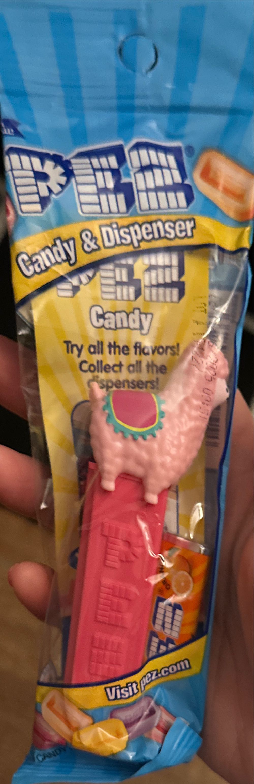 Llama - Hello Kitty: Llama pez collectible - Main Image 2