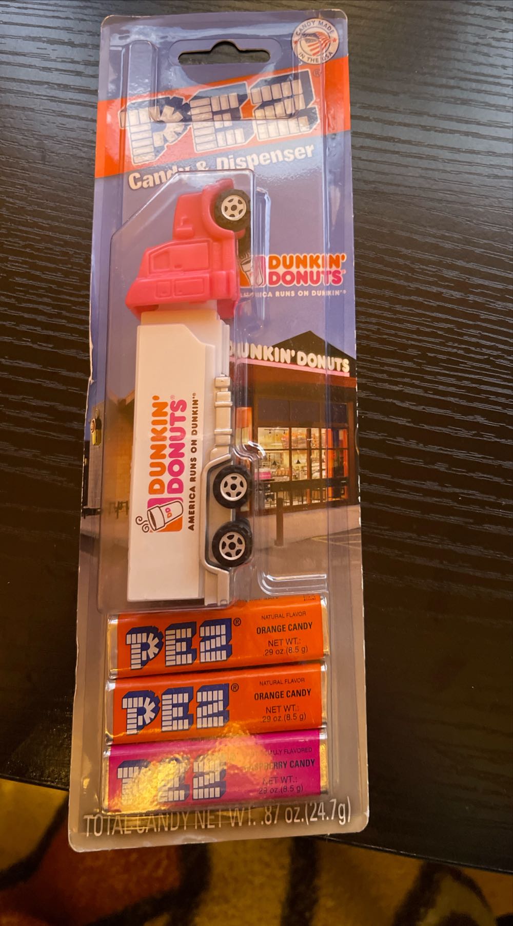 Truck Dunkin Donuts Pink Cab - Trucks - Advertising pez collectible [Barcode 881334009330] - Main Image 2