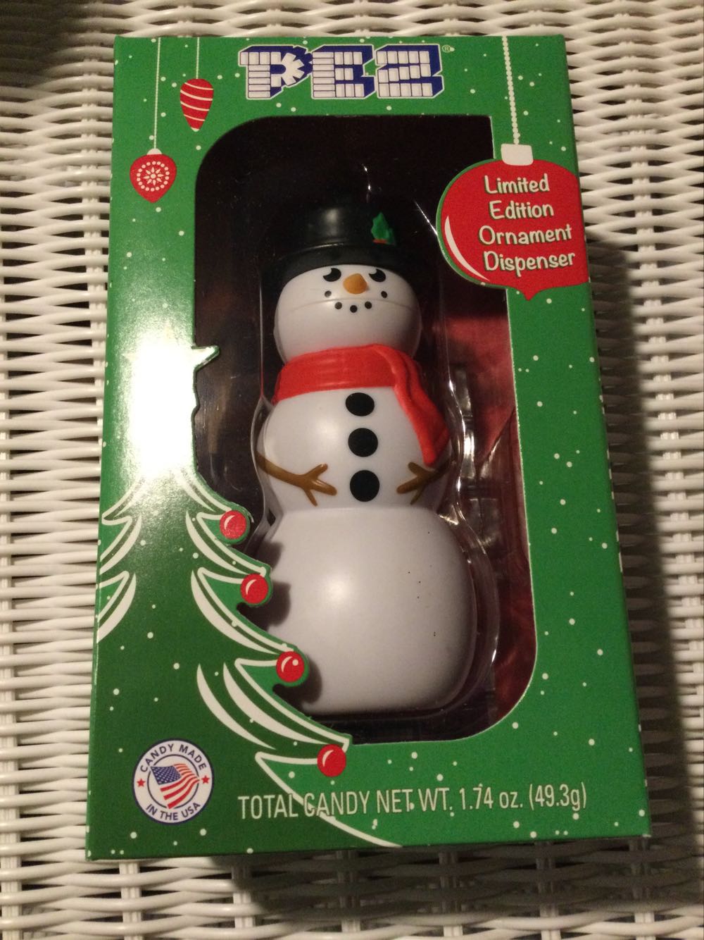 Christmas - Snowman Ornament - Holidays pez collectible [Barcode 073621021259] - Main Image 2