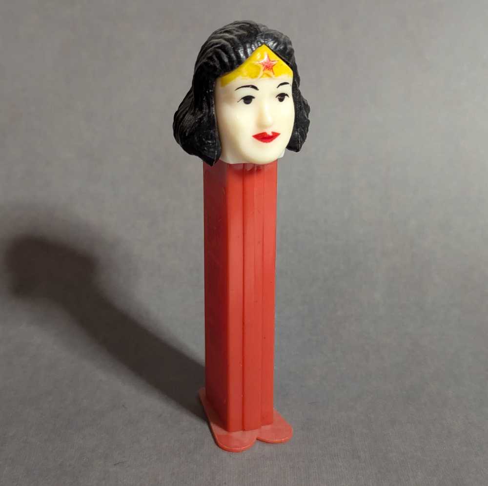DC - Wonder Woman A - Books & Comics - DC pez collectible - Main Image 2