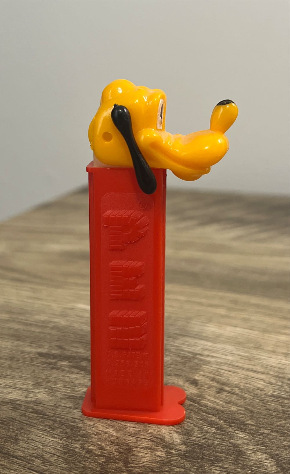 Disney Classic - Pluto A - Movies & TV - Disney pez collectible - Main Image 2
