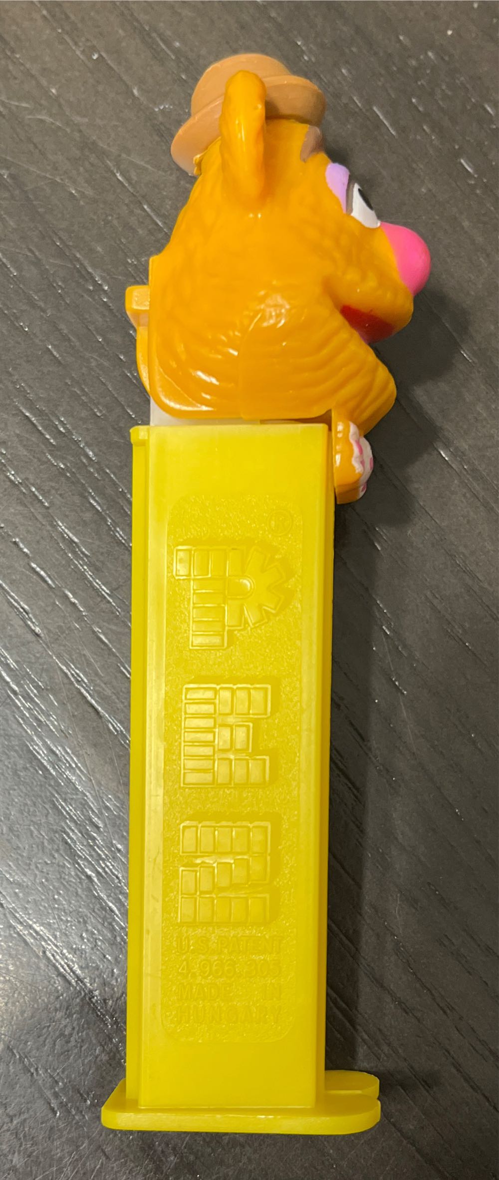 Fozzie Bear - The Muppets pez collectible - Main Image 2