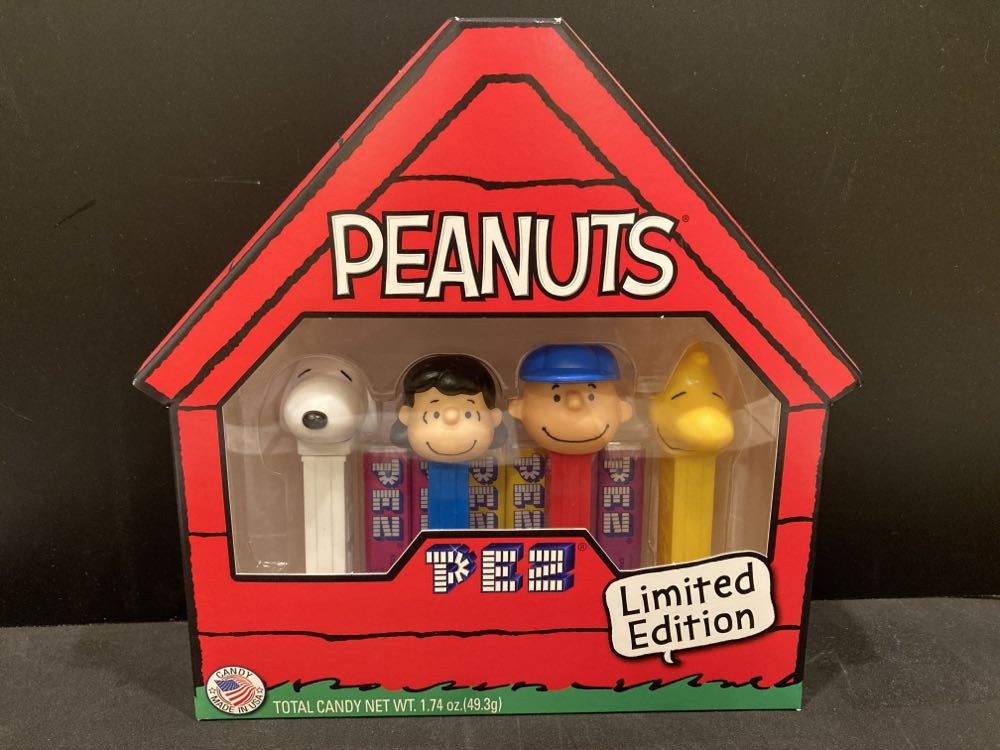 Lucy - PEANUTS pez collectible - Main Image 2