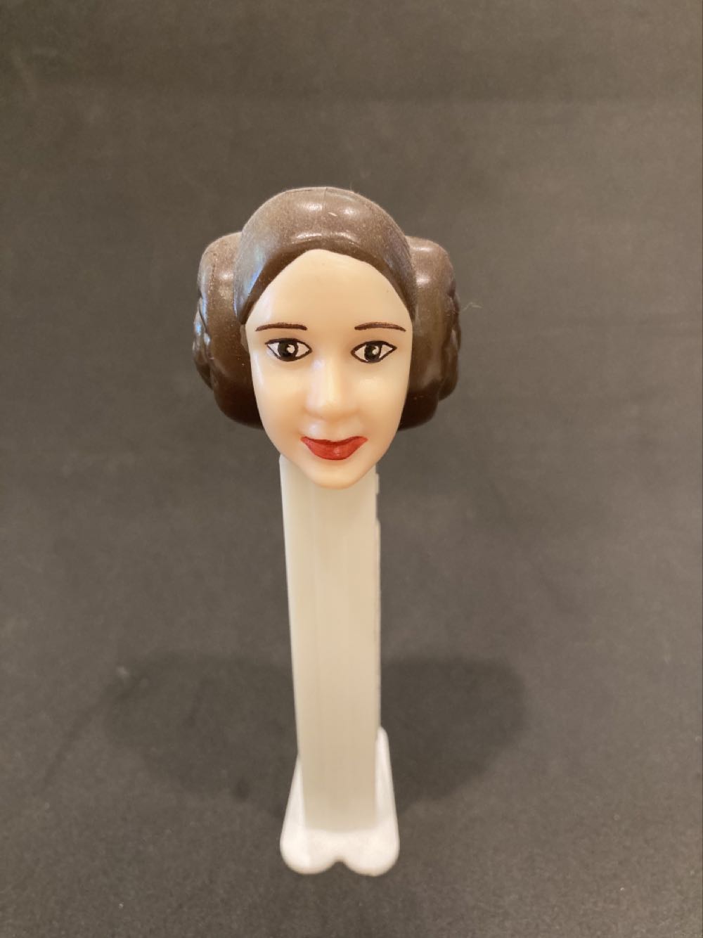 Pez - Regular Remake, yellow pull-back, yellow stem