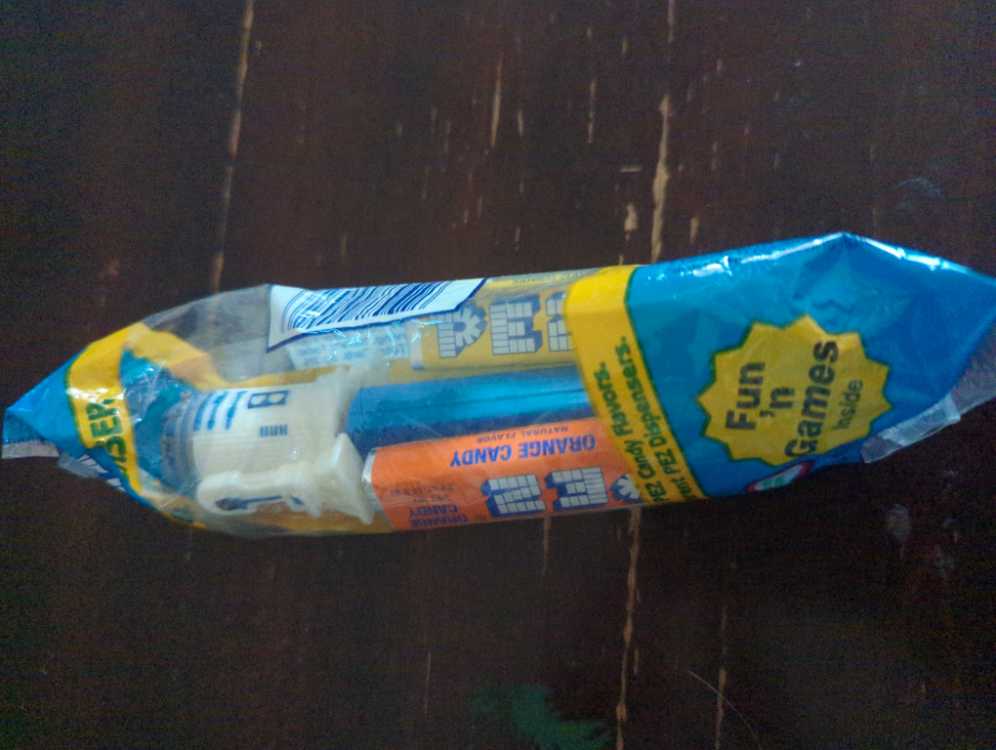 R2-D2 - Star Wars pez collectible - Main Image 3