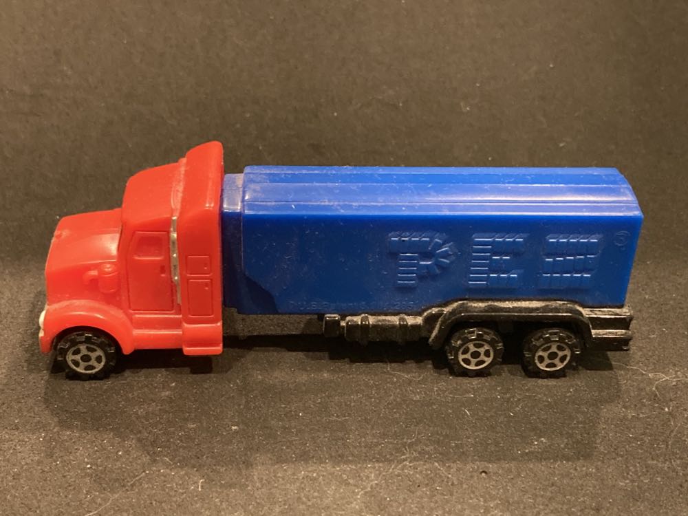 Valentine’s Silly Crystal Heart - Light Pink