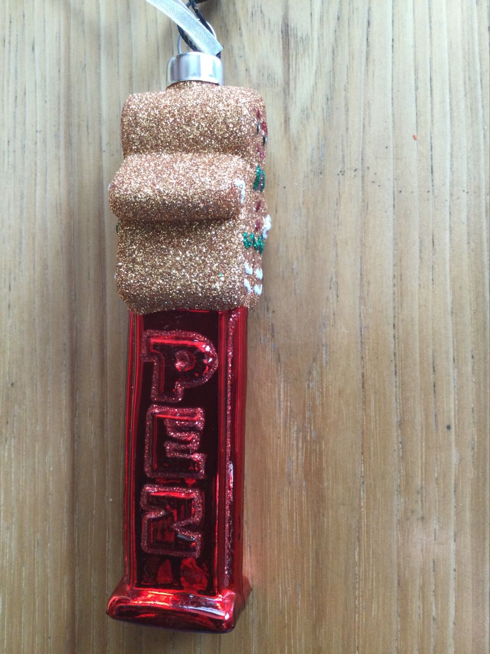 Kat Annie Gingerbread Man Pez Dispenser Red & Gold - Christmas pez collectible [Barcode 026301843276] - Main Image 4