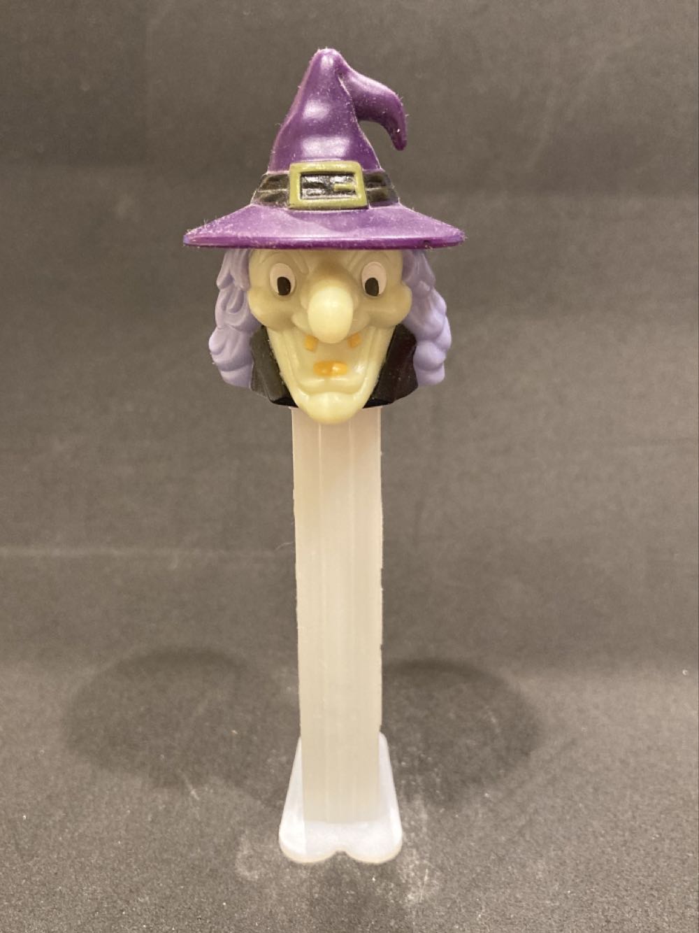 Halloween - Witch - Halloween - Fall pez collectible - Main Image 1