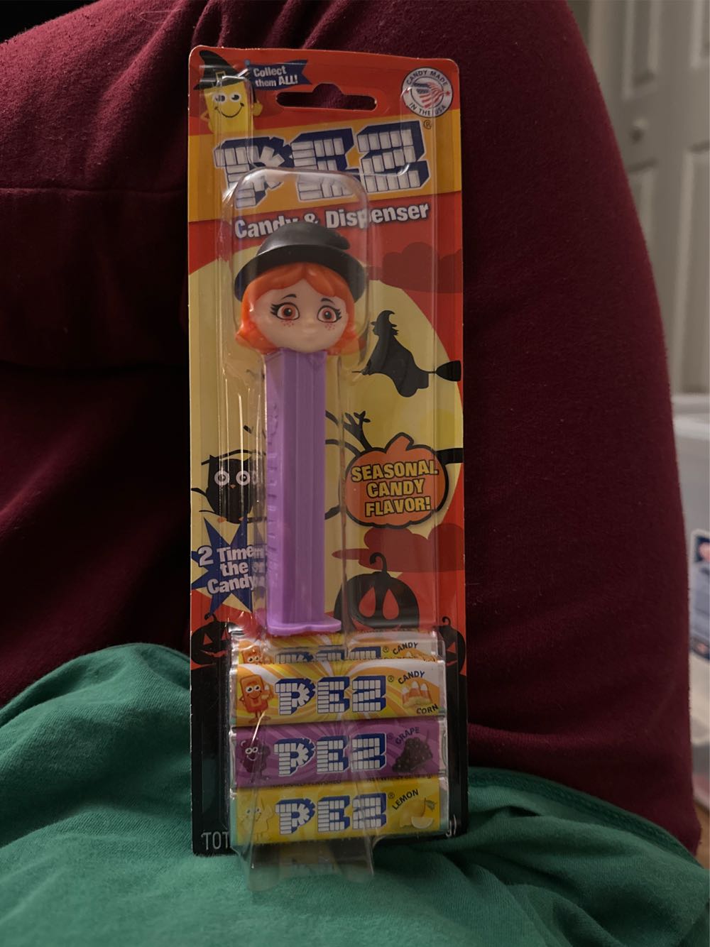 Ruby The Witch "H” - Halloween pez collectible - Main Image 2