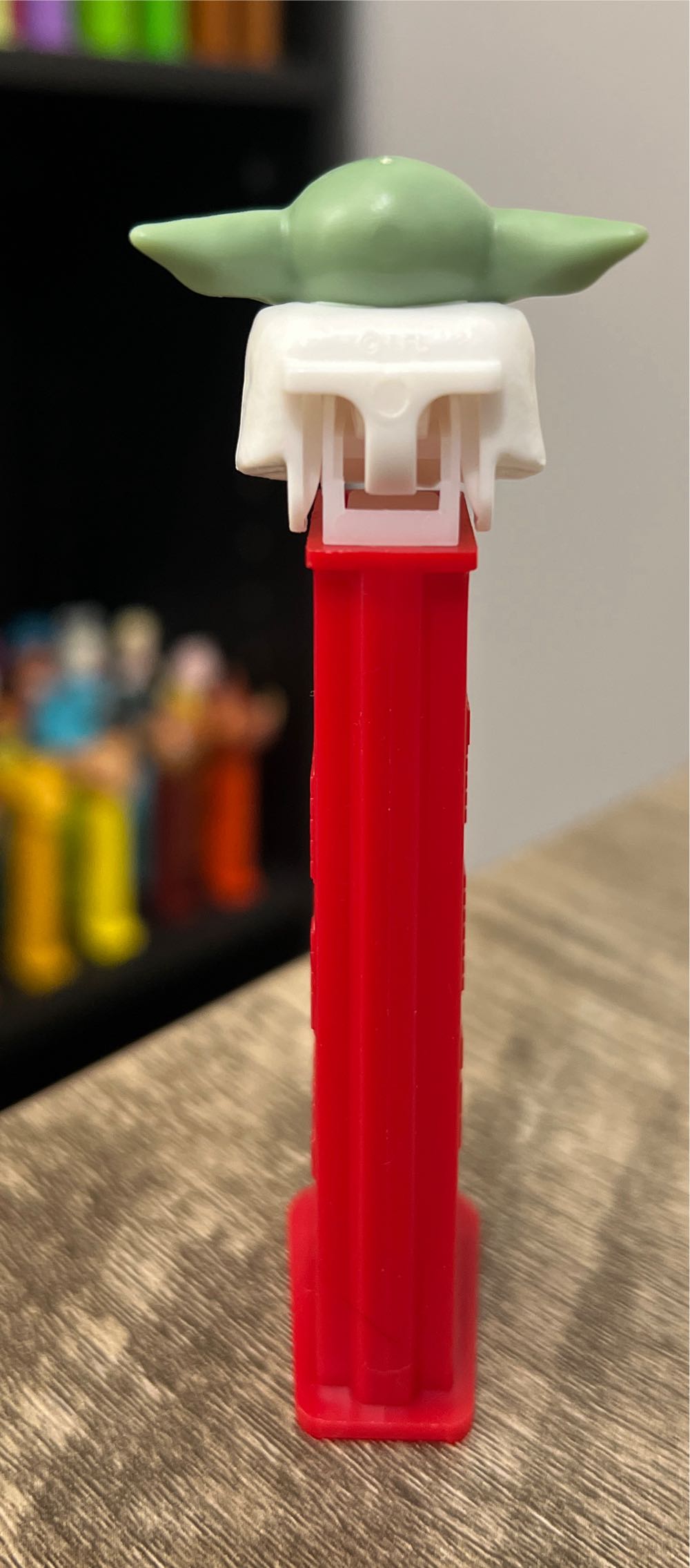 Christmas - Grogu - Joy To The Galaxy - Star Wars pez collectible - Main Image 3