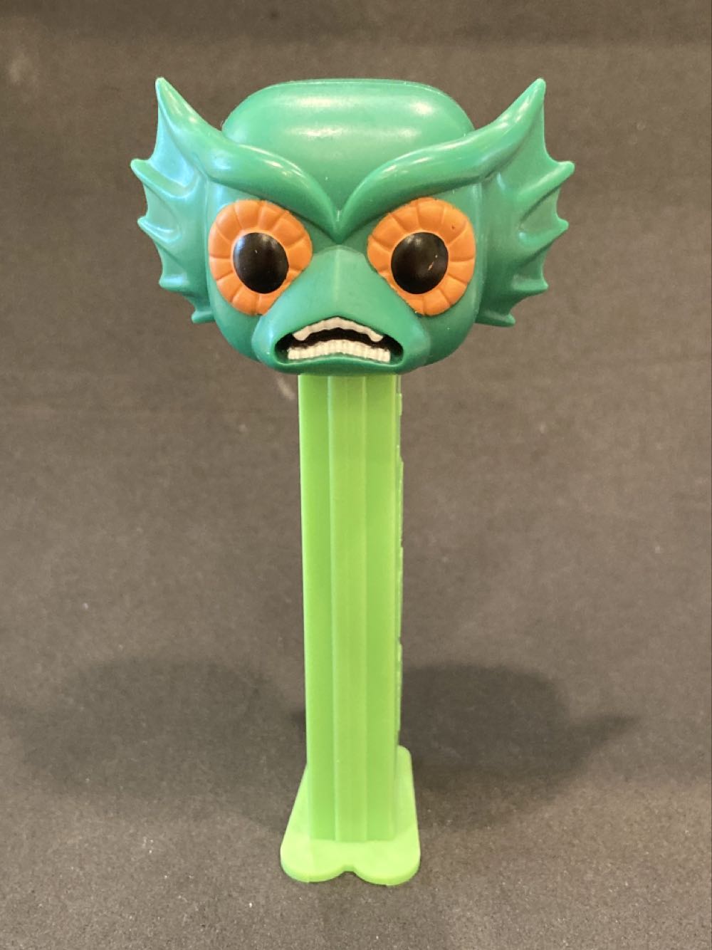 Bear - White with KISSES heart