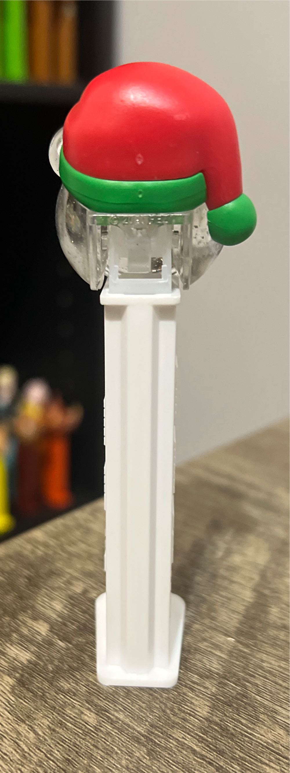Polar Bear D - Christmas pez collectible - Main Image 3