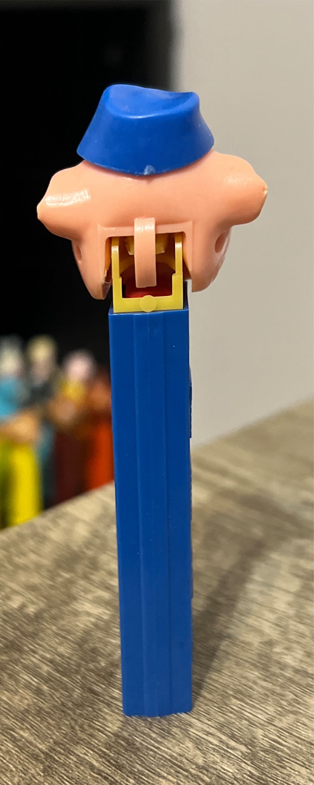 Practical Pig B (No Feet) - Disney Classic pez collectible - Main Image 3