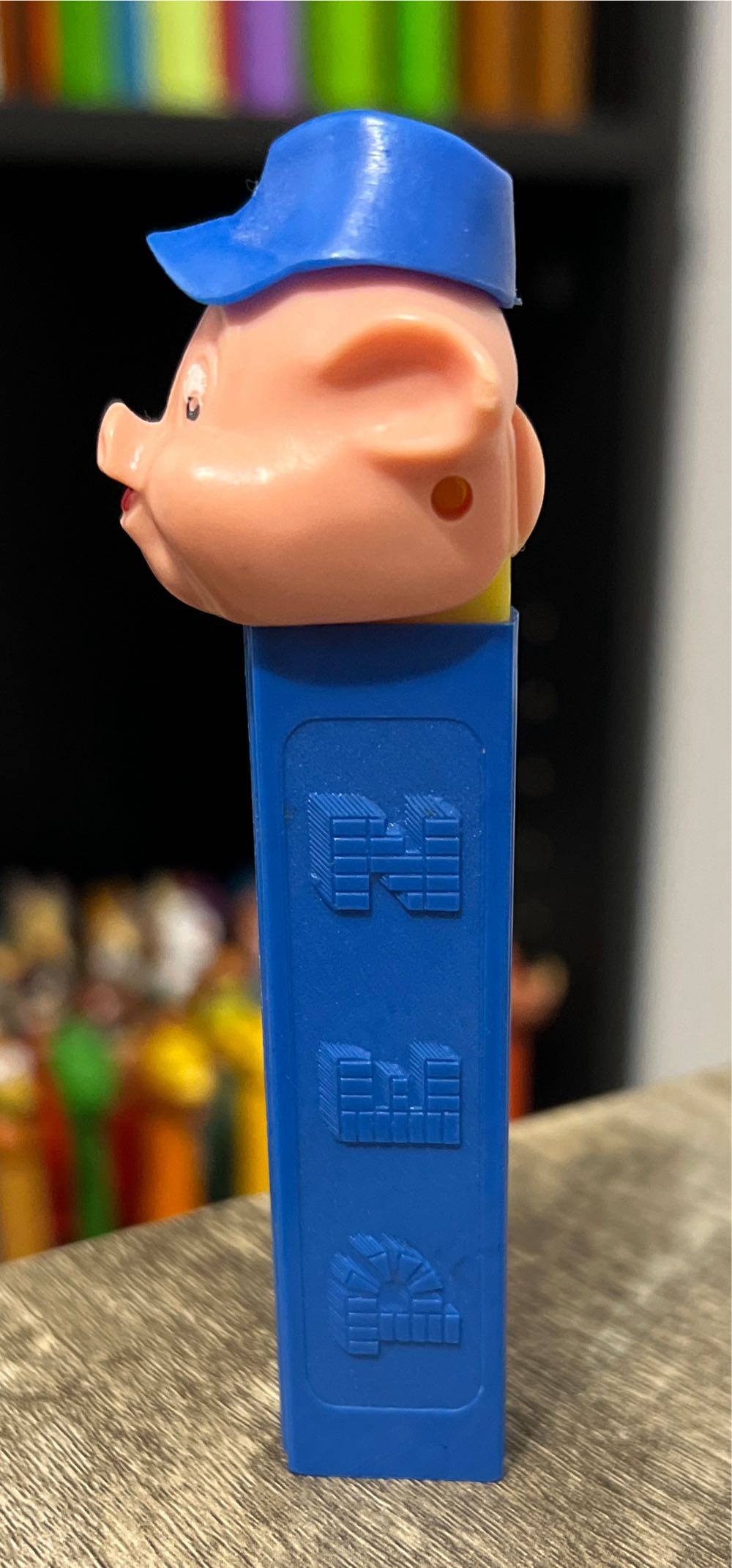 Practical Pig B (No Feet) - Disney Classic pez collectible - Main Image 4