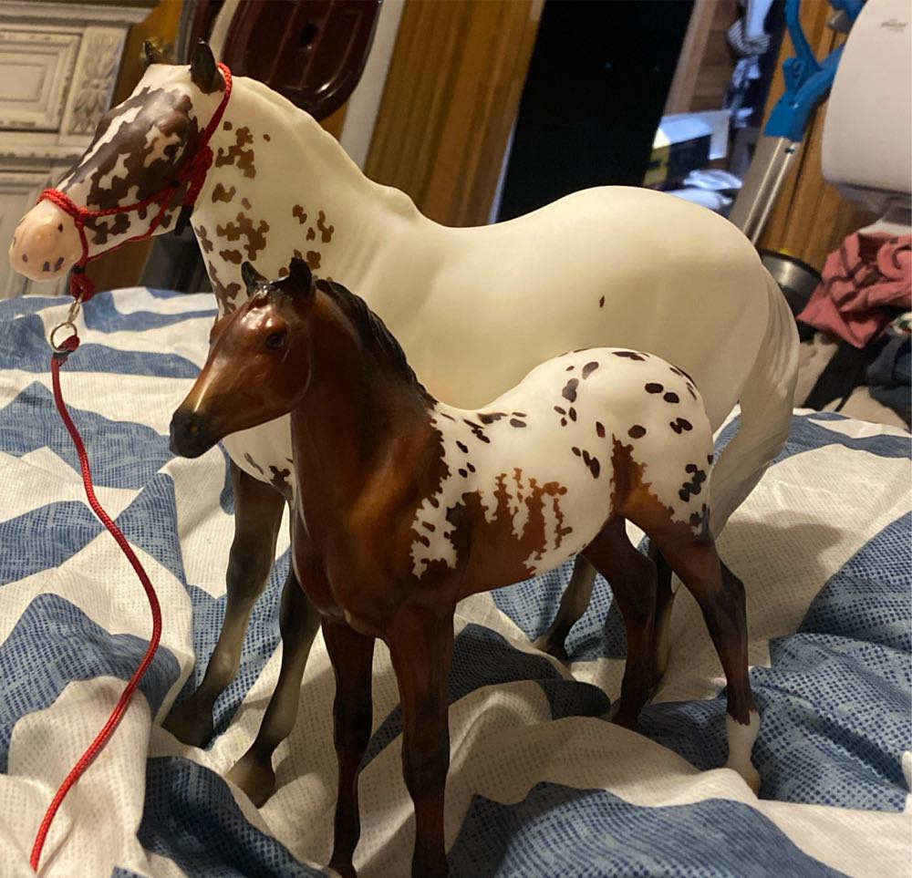 0-Twin Pack Pokemon Pikachu Laughing & Poke Ball