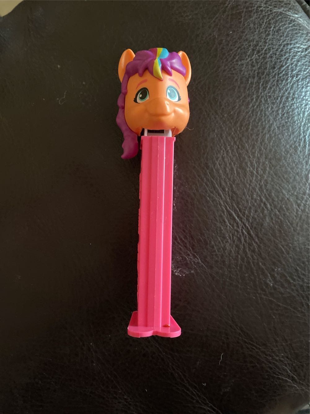 Hello Kitty Pink Bow Yellow Stem