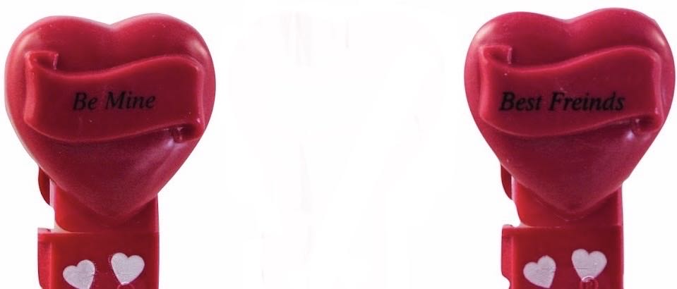 Hearts Red - Valentine’s Day pez collectible - Main Image 2