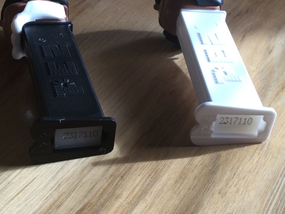 Bride And Groom Black Euro - Bride And Groom pez collectible - Main Image 4