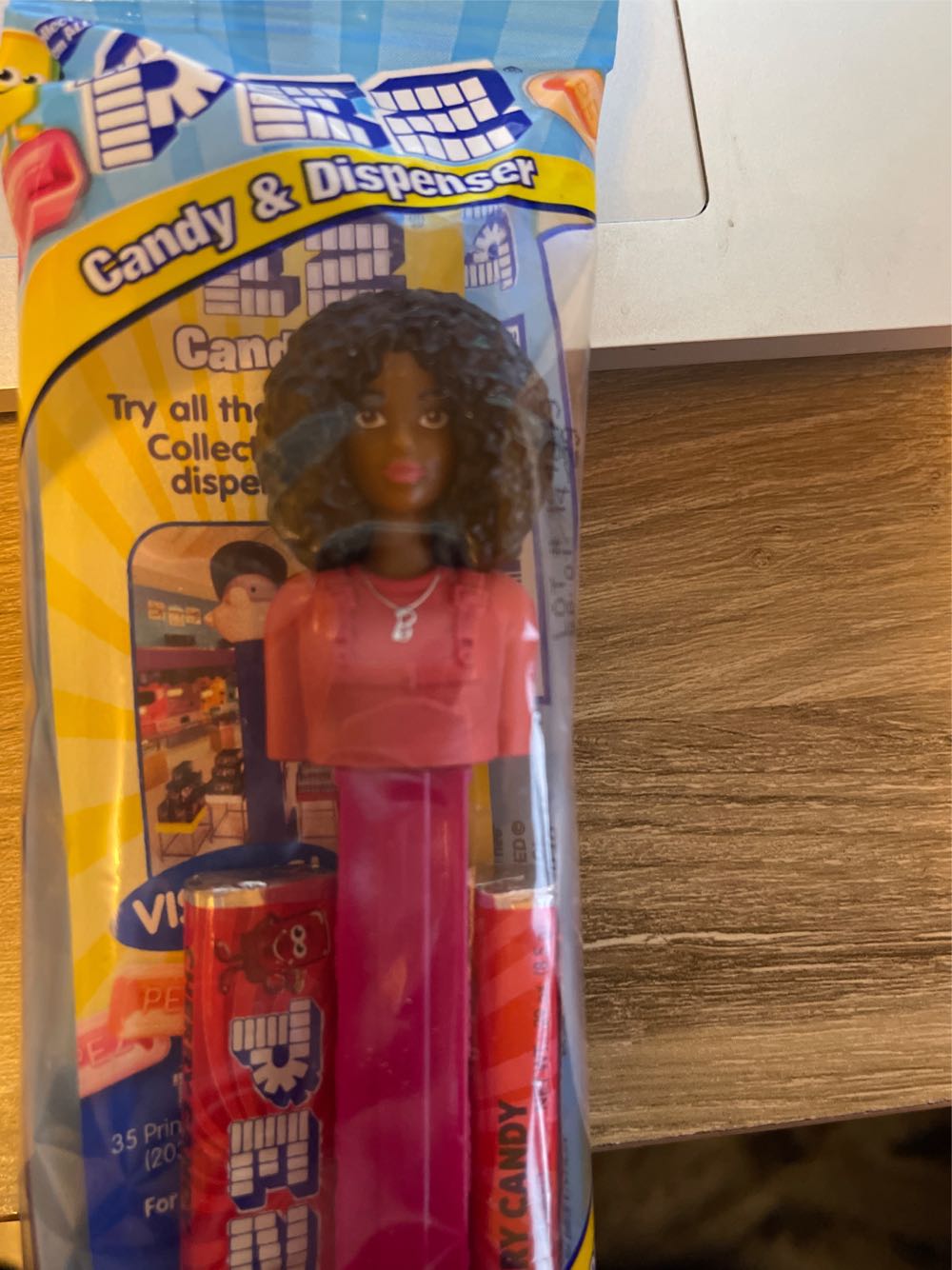 Barbie - Black Hair  pez collectible - Main Image 2