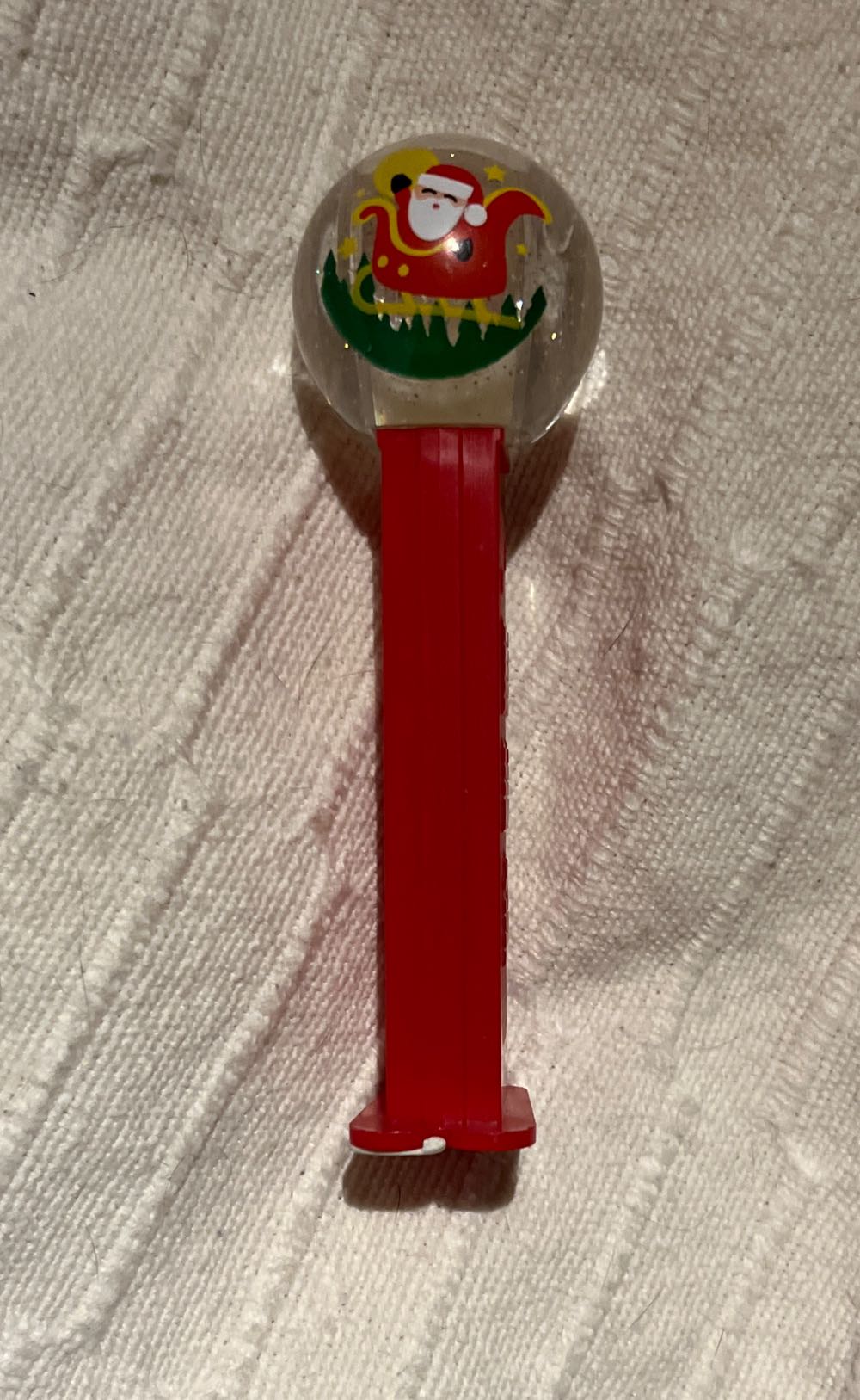 Pez Candy Gift Tin And Dispenser 50 Rolls