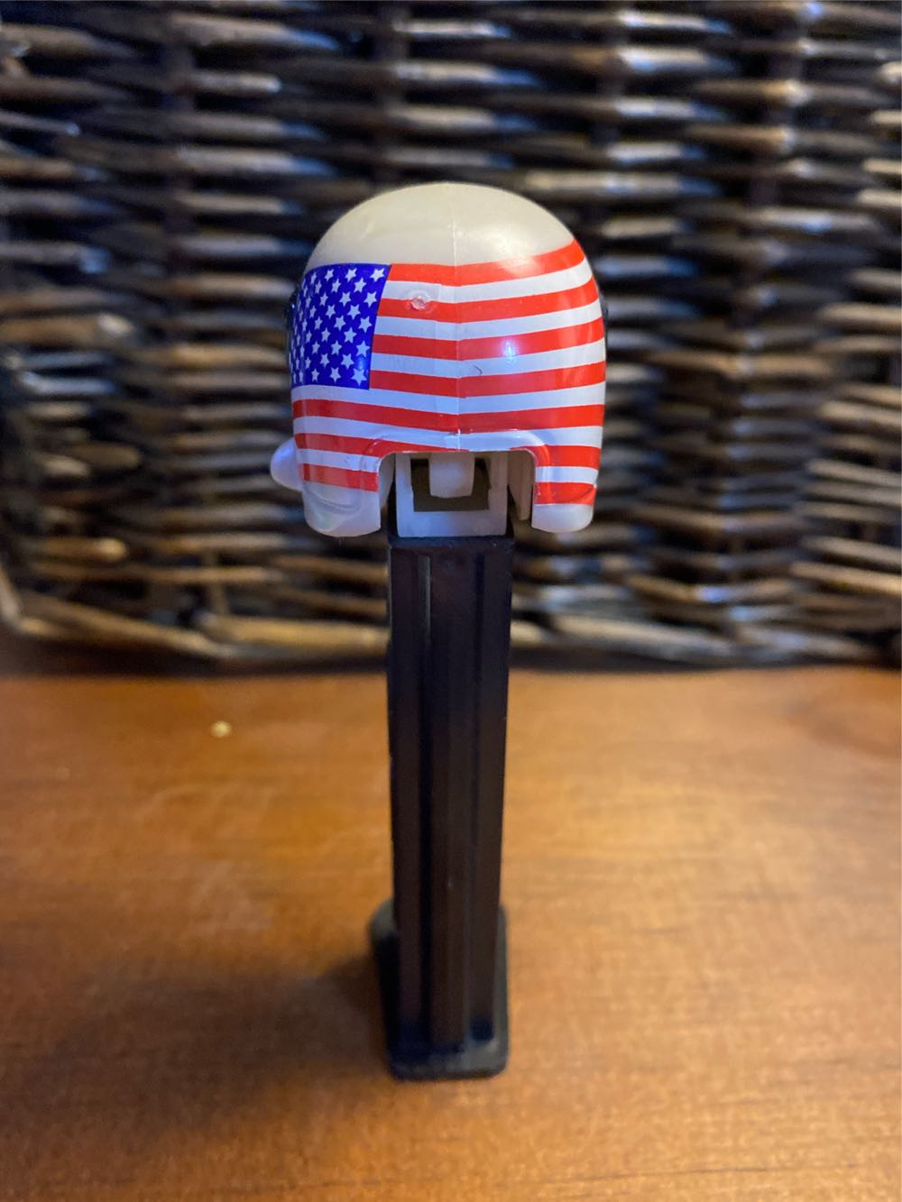 Nascar Helmet - Daytona International Speedway - Nascar pez collectible - Main Image 3