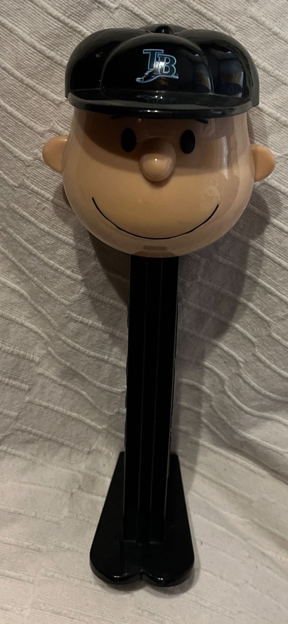 Giant - Snoopy Charlie Brown With TB Cap - Snoopy pez collectible - Main Image 2