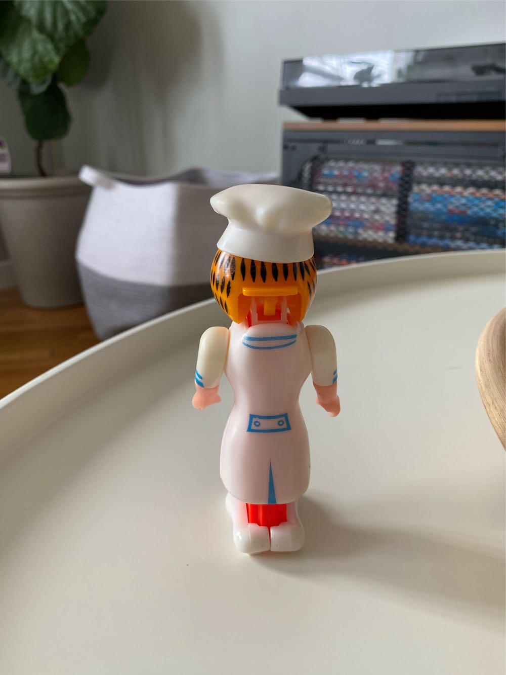 Garfield - Nurse - Garfield pez collectible - Main Image 3