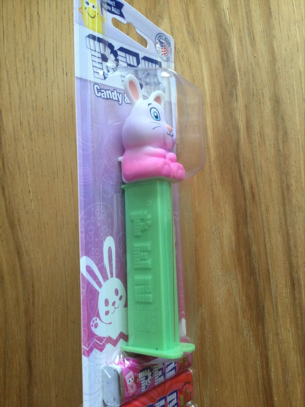 Easter - Bunny H Ombre - Limited Edition pez collectible [Barcode 073621936508] - Main Image 4