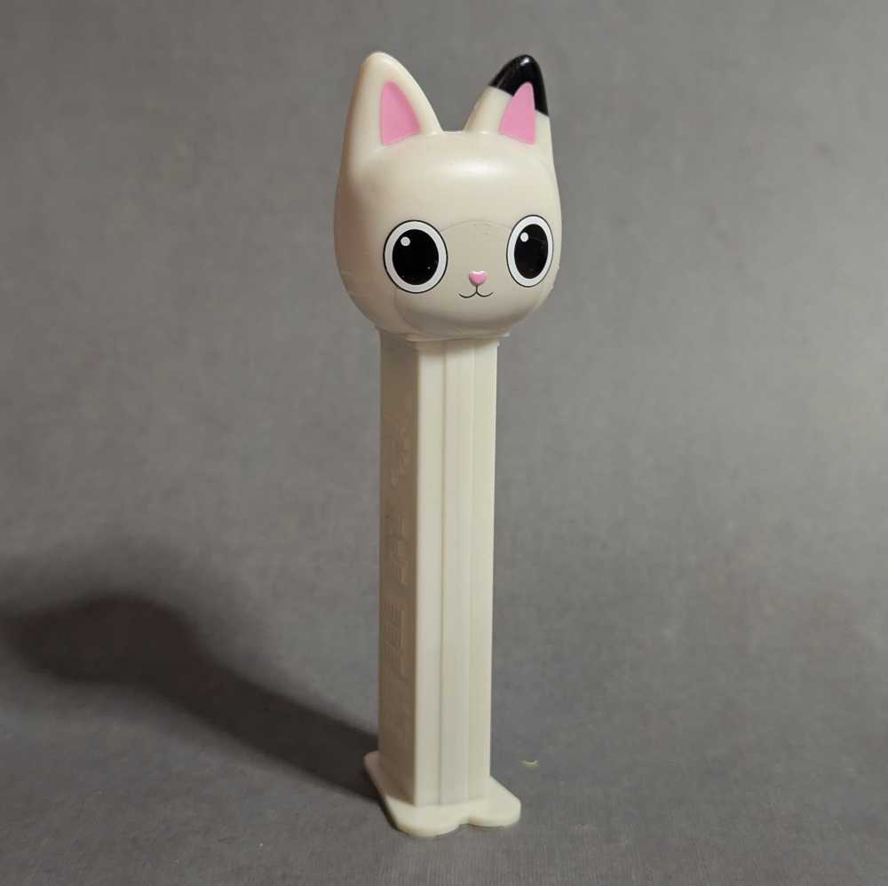 Gabby’s Dollhouse - Pandy Paws - Gabby’s Dollhouse pez collectible [Barcode 073621097483] - Main Image 2