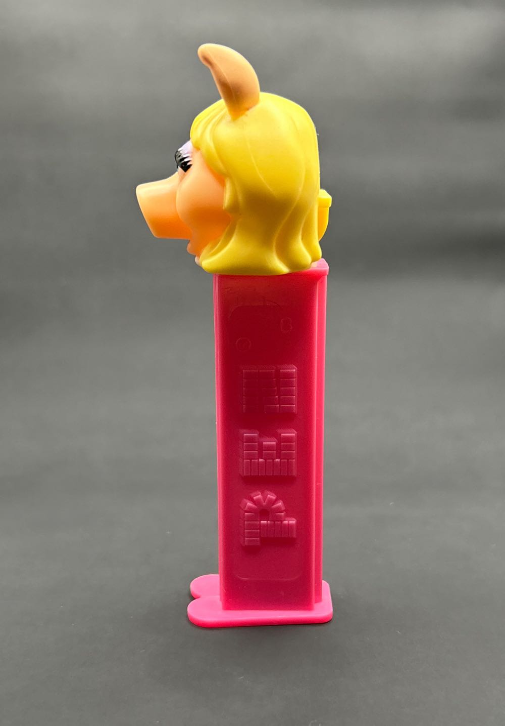 Muppets - Miss Piggy - Muppets pez collectible - Main Image 3