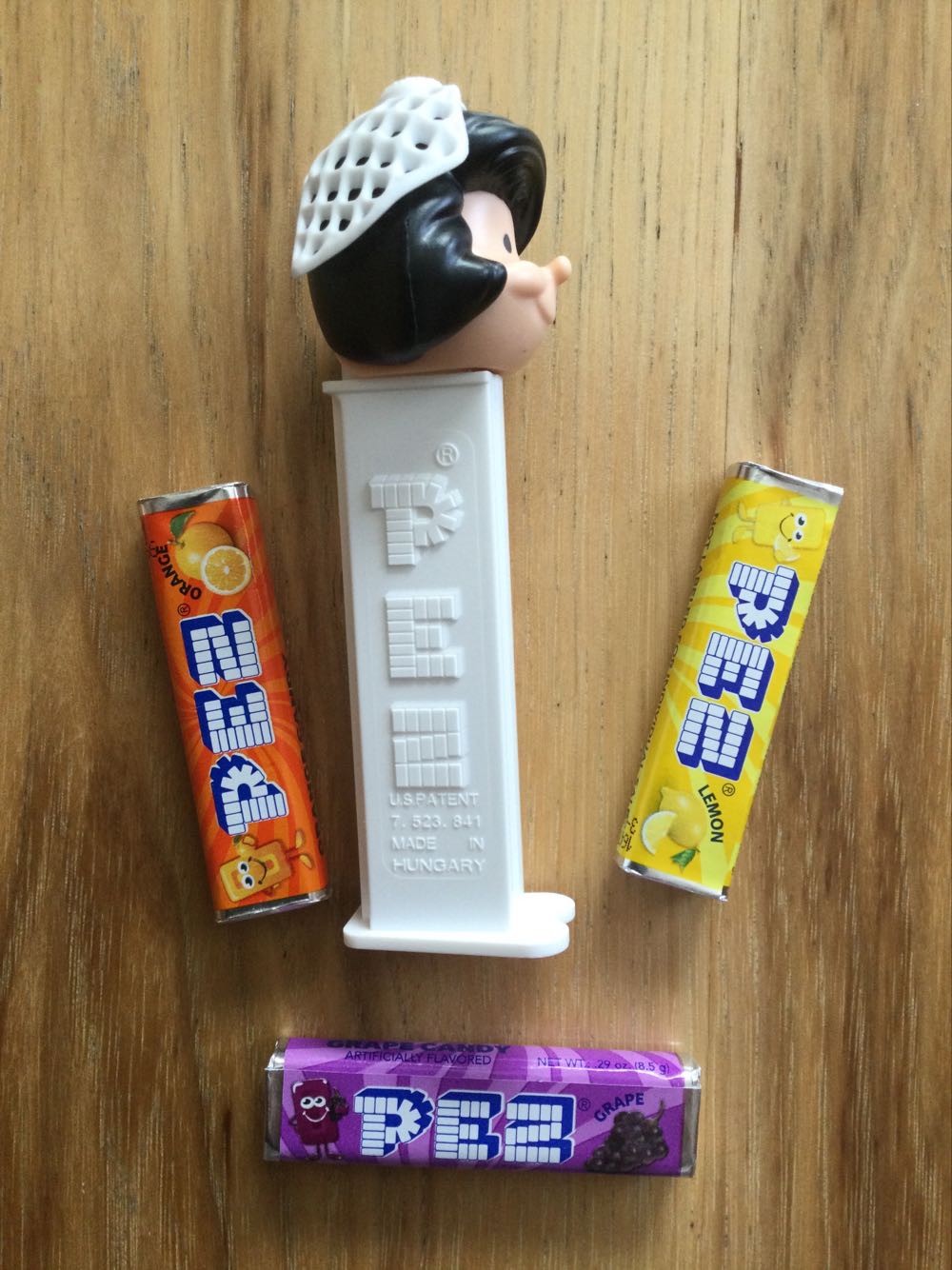 Bride (Light Skin Tone/Black Hair)  - Wedding Celebrations pez collectible [Barcode 073621096202] - Main Image 3