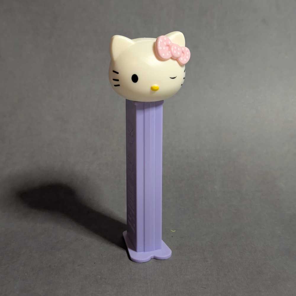 Hello Kitty Winking With Light Pink Bow With White Polka-Dots - Hello Kitty pez collectible - Main Image 2