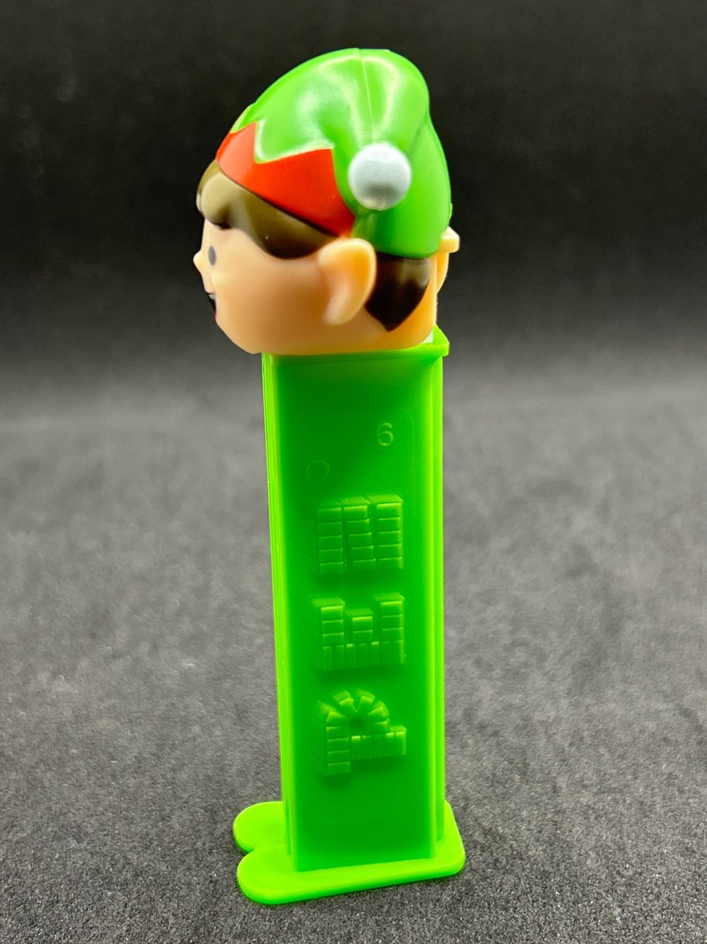 Christmas - Elf C - Holidays pez collectible [Barcode 073621002333] - Main Image 3